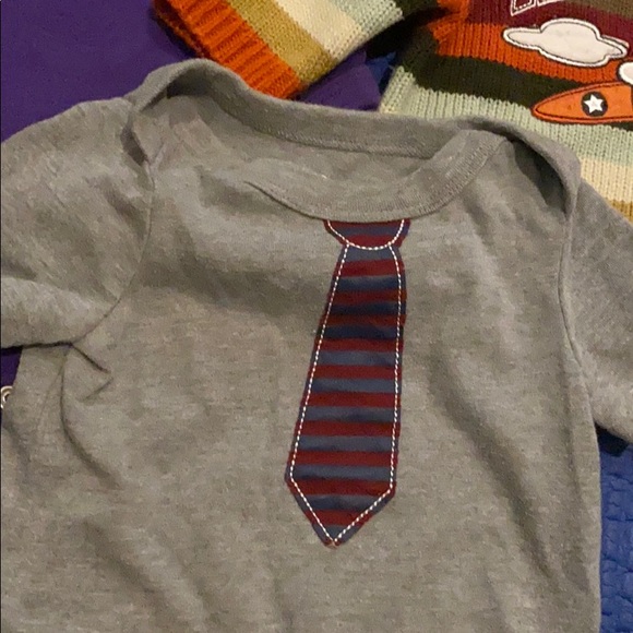 Random boys clothes - Picture 4 of 4